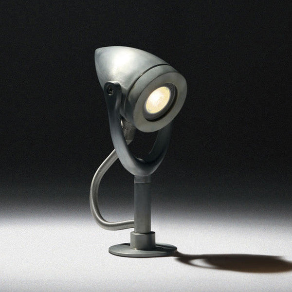 Royal_Botania-Bullet-tuinlamp-op-grondpen