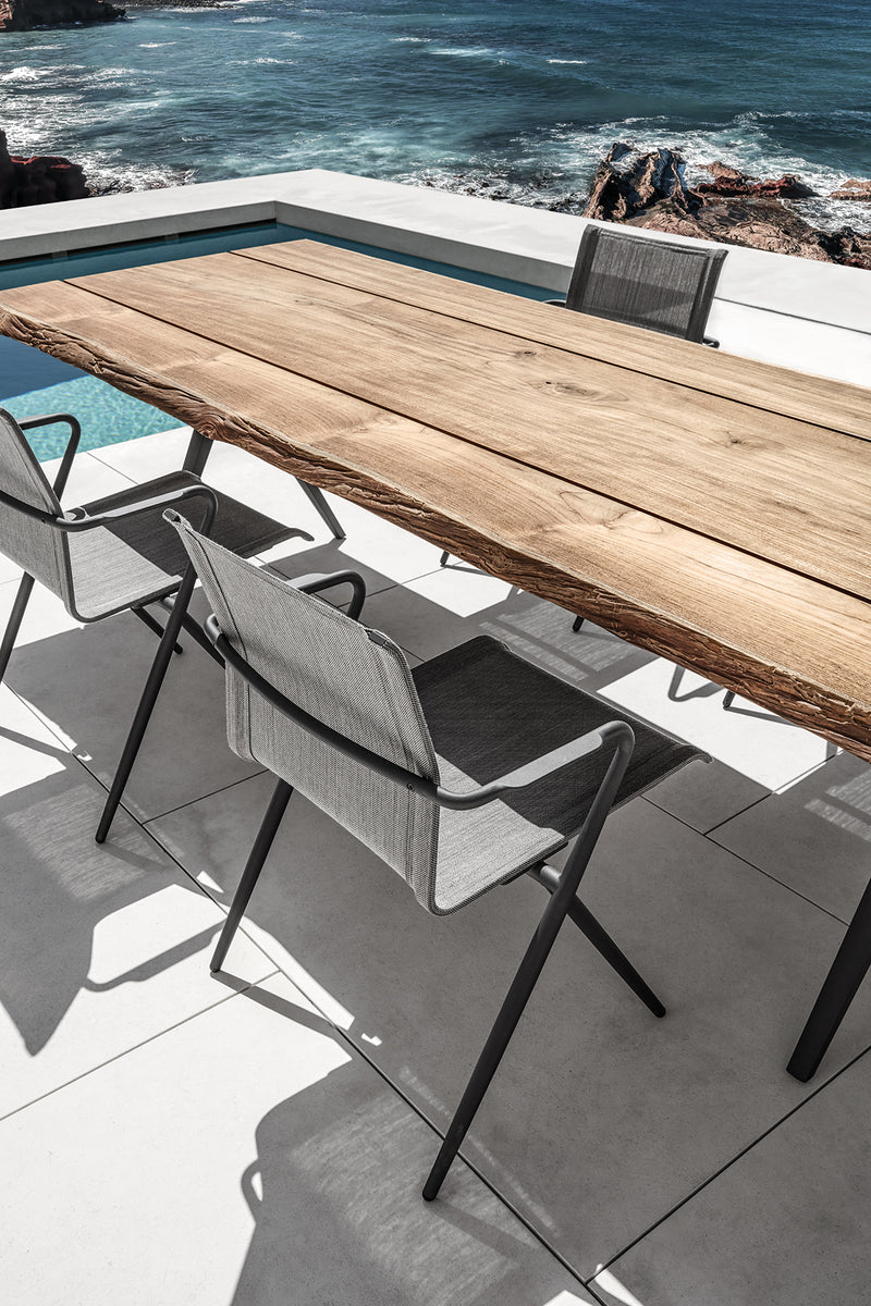 Gloster Raw dining table 450 x 94/104, fr. meteor-rawteaktop