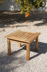 Colchester koffietafel laag 54x54x40 cm. teak