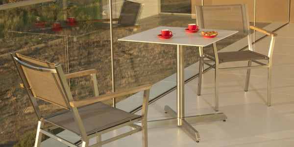 Barlow Tyrie Equinox Dining pedestal tafel 70x70